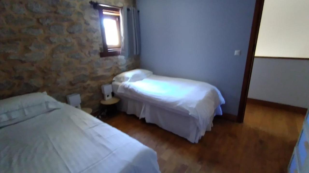 Character 2 Bed Cottage Within Walking Distance Of Bar/Restaurants Piégut-Pluviers Esterno foto