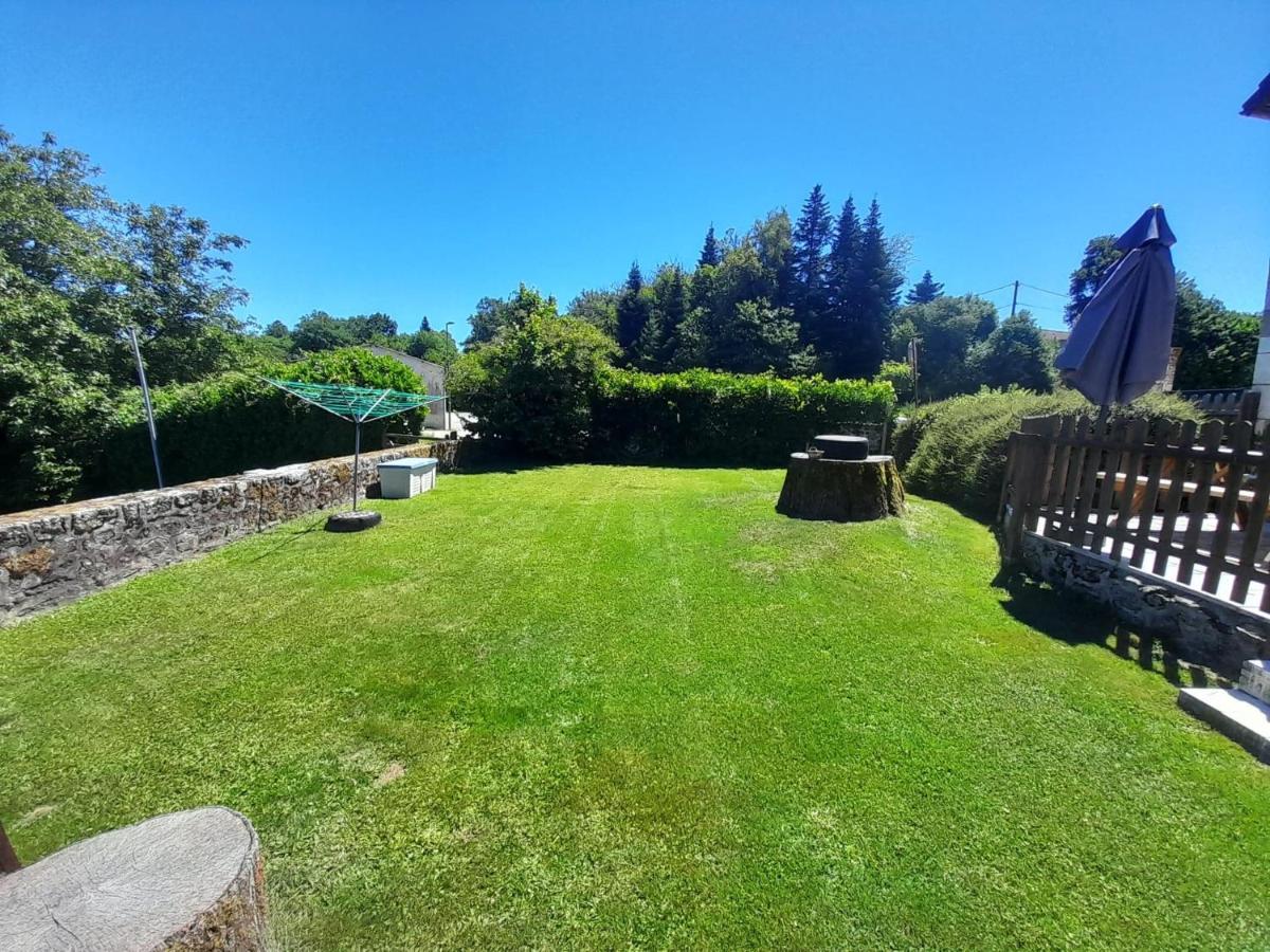 Character 2 Bed Cottage Within Walking Distance Of Bar/Restaurants Piégut-Pluviers Esterno foto